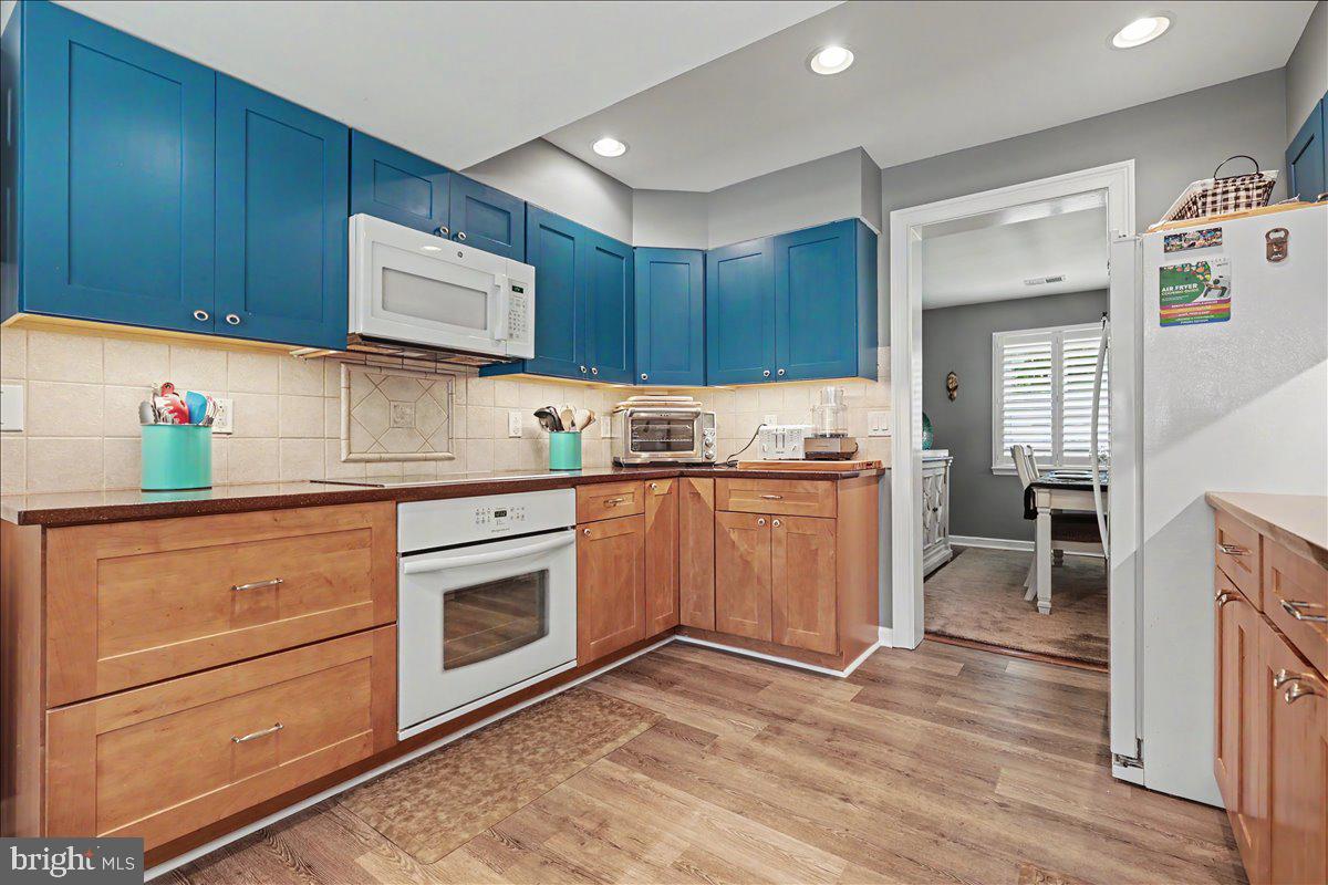 KIMBERLY KNOLL - Residential