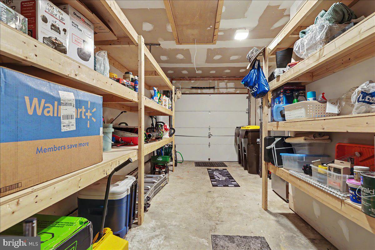 KIMBERLY KNOLL - Residential