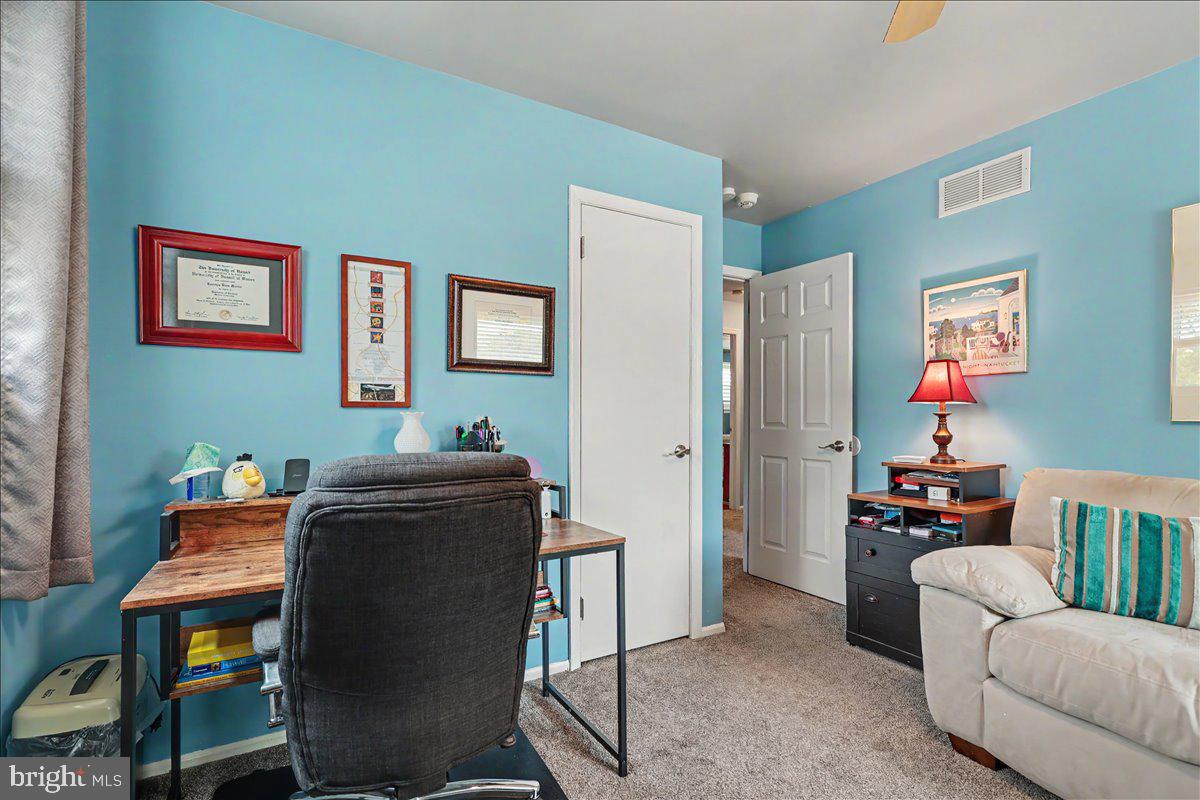KIMBERLY KNOLL - Residential