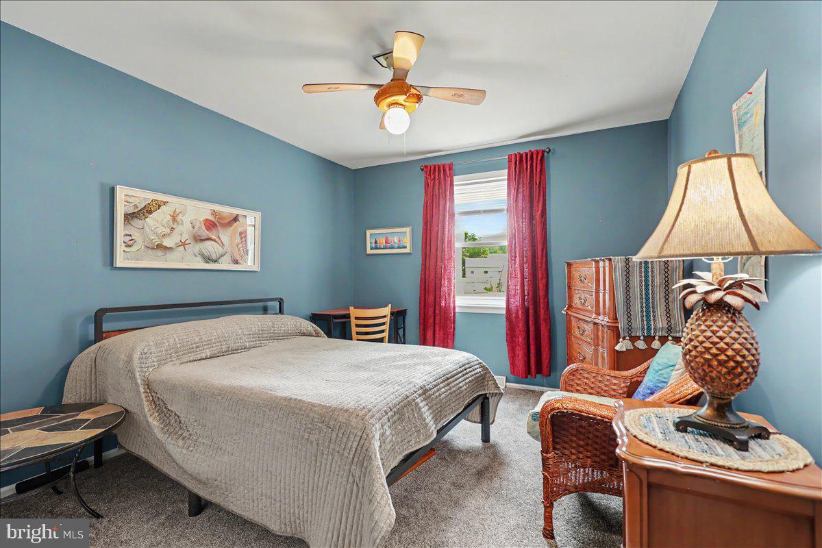 KIMBERLY KNOLL - Residential