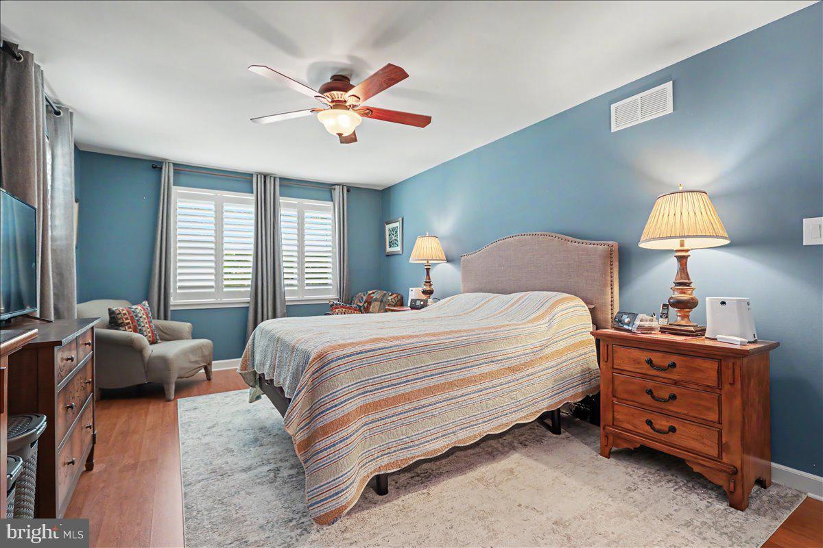 KIMBERLY KNOLL - Residential