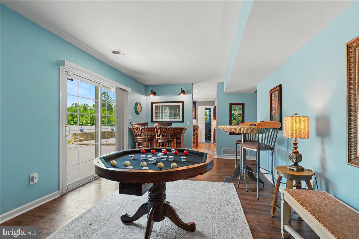 KIMBERLY KNOLL - Residential