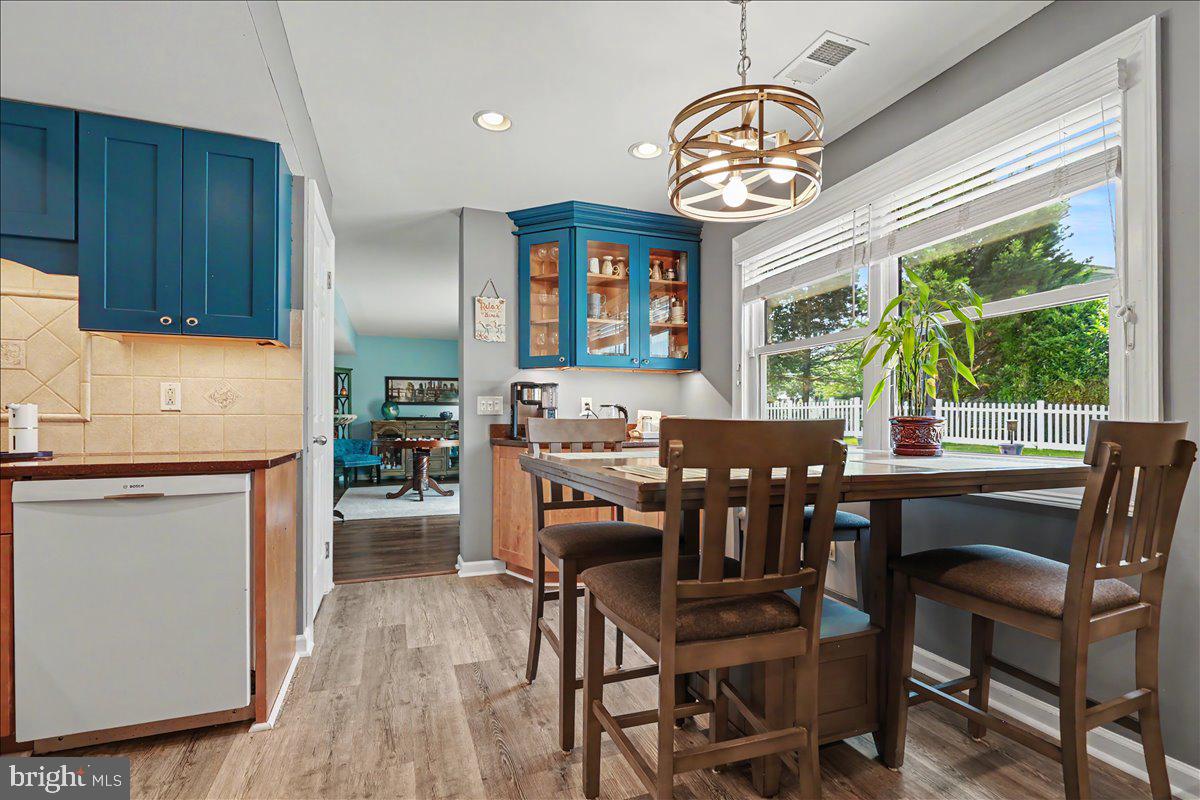 KIMBERLY KNOLL - Residential