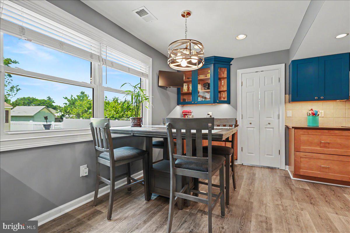 KIMBERLY KNOLL - Residential