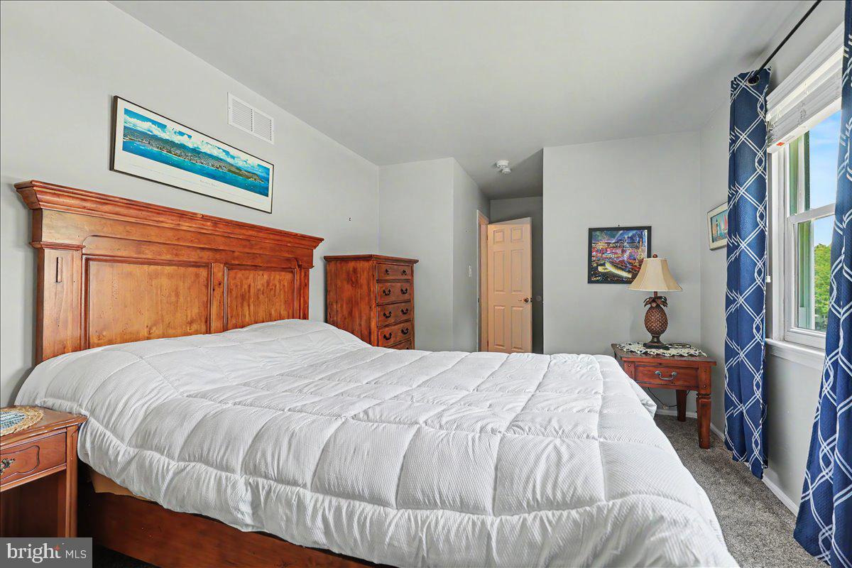 KIMBERLY KNOLL - Residential