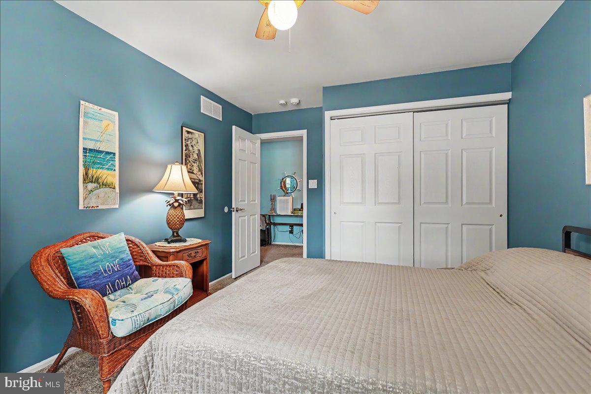 KIMBERLY KNOLL - Residential