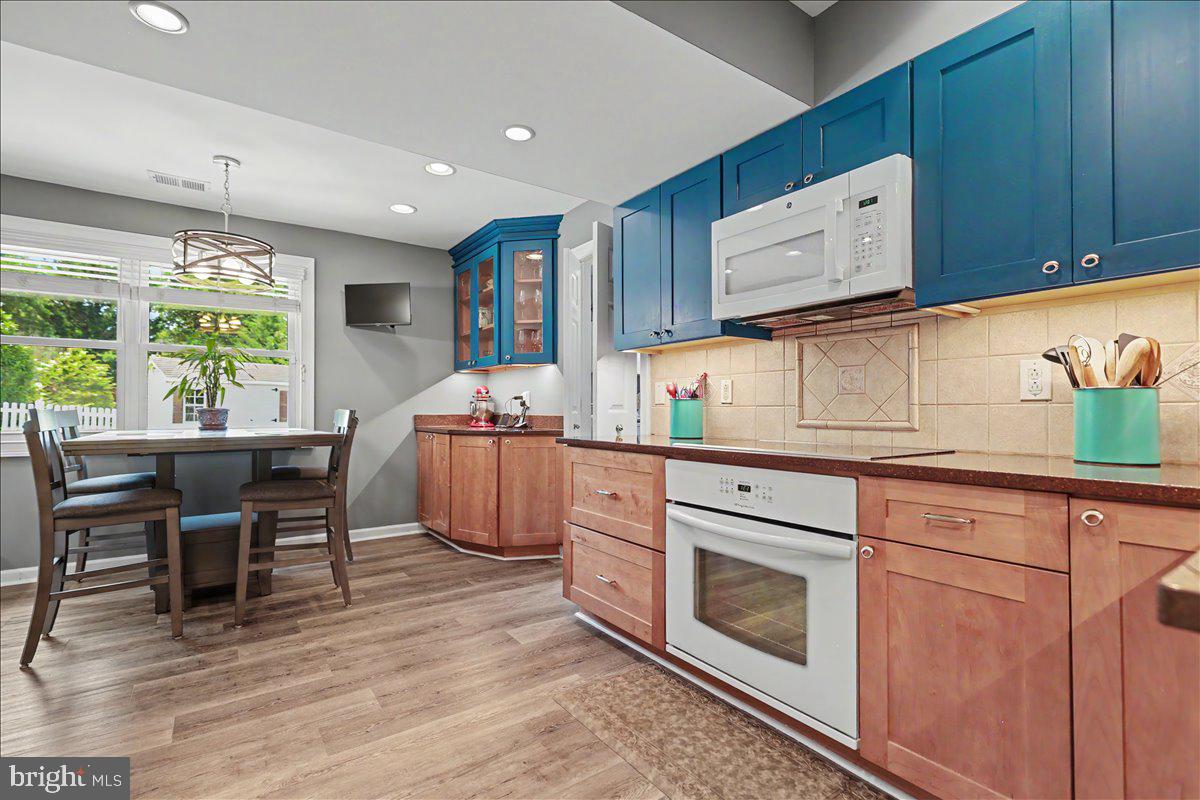 KIMBERLY KNOLL - Residential