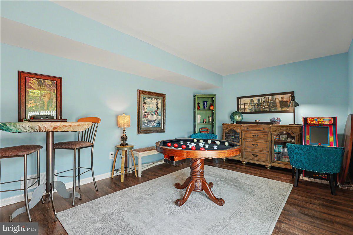 KIMBERLY KNOLL - Residential