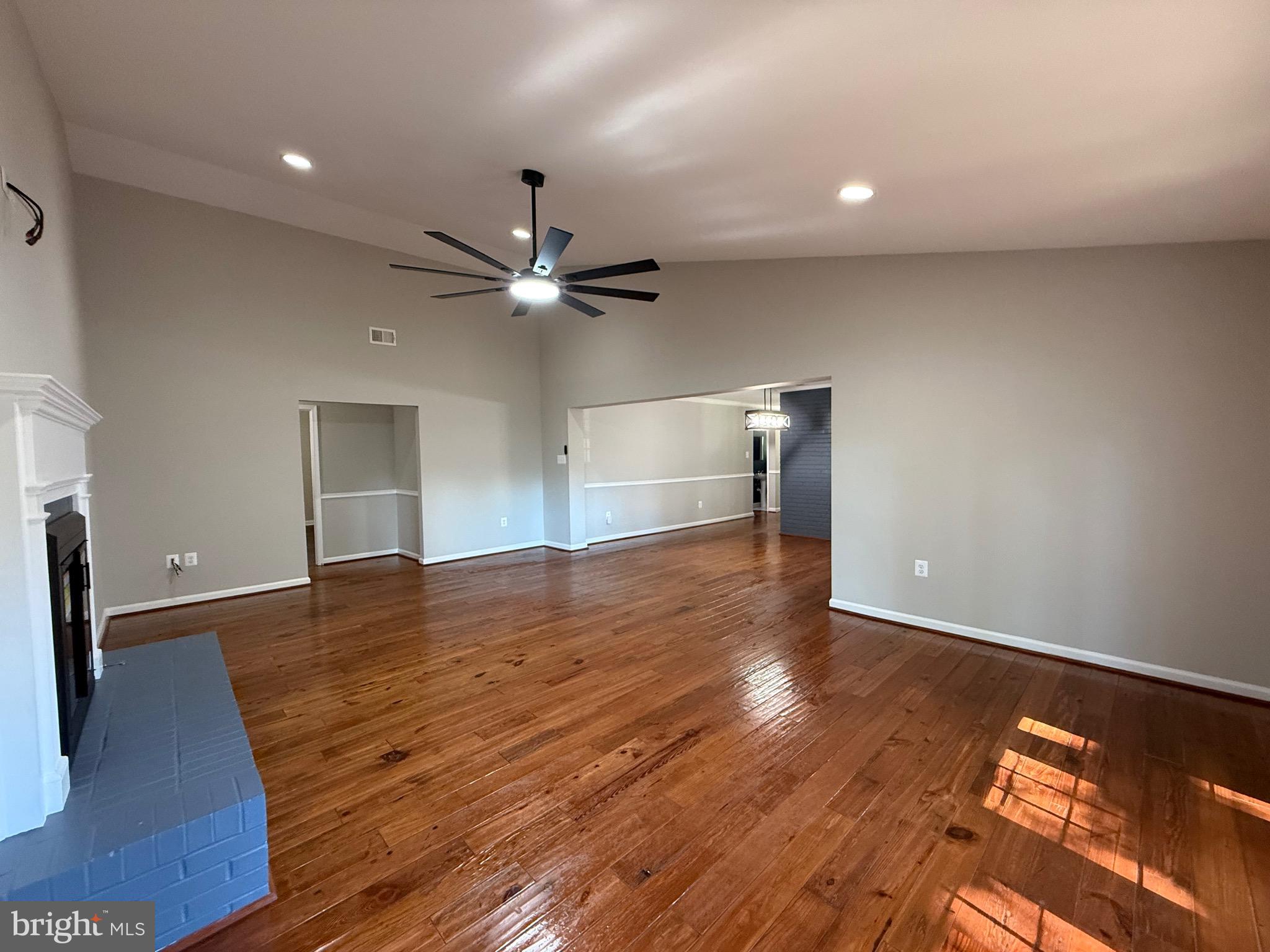 NORTH SPRINGFIELD - Residential