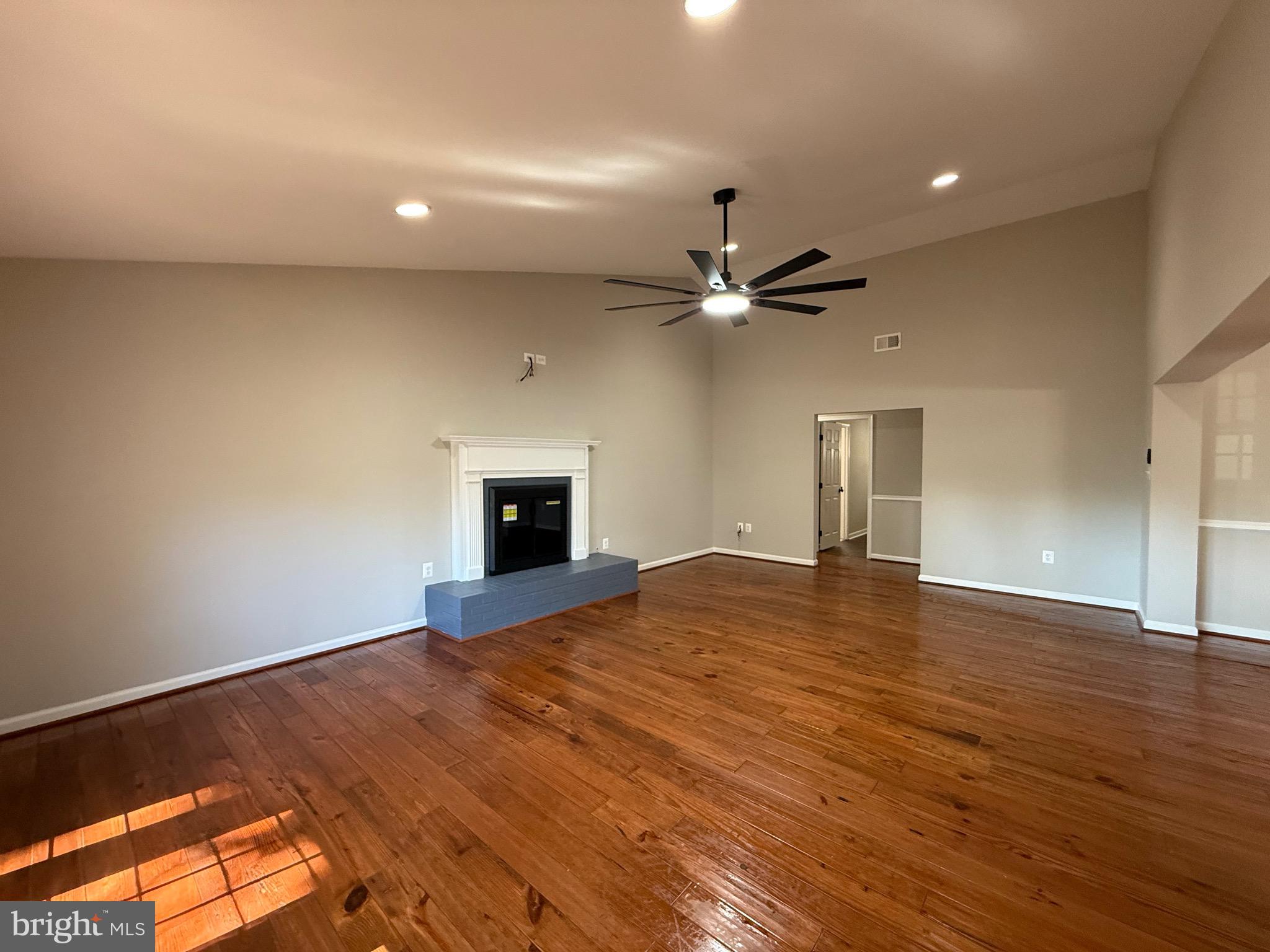 NORTH SPRINGFIELD - Residential