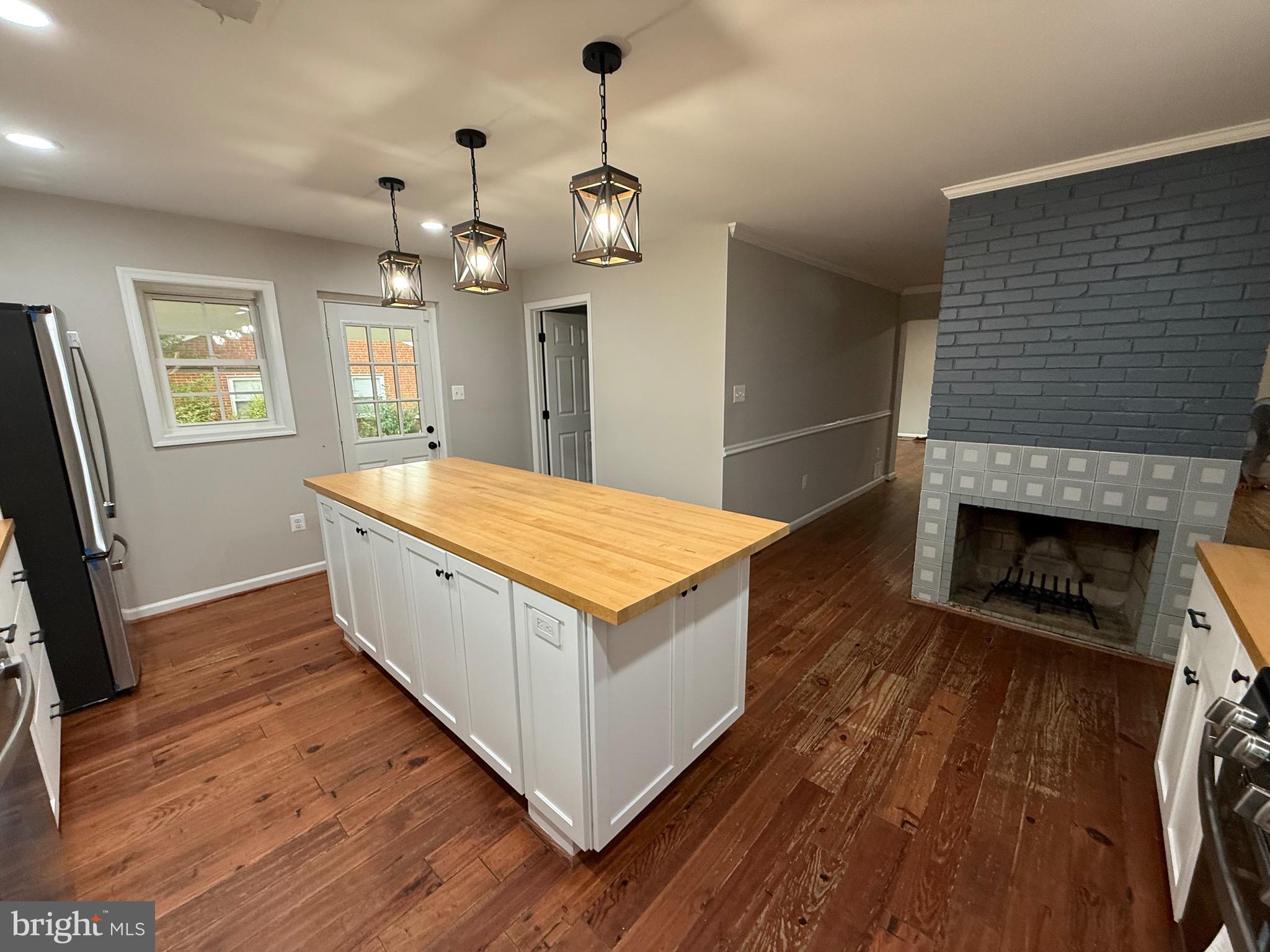 NORTH SPRINGFIELD - Residential