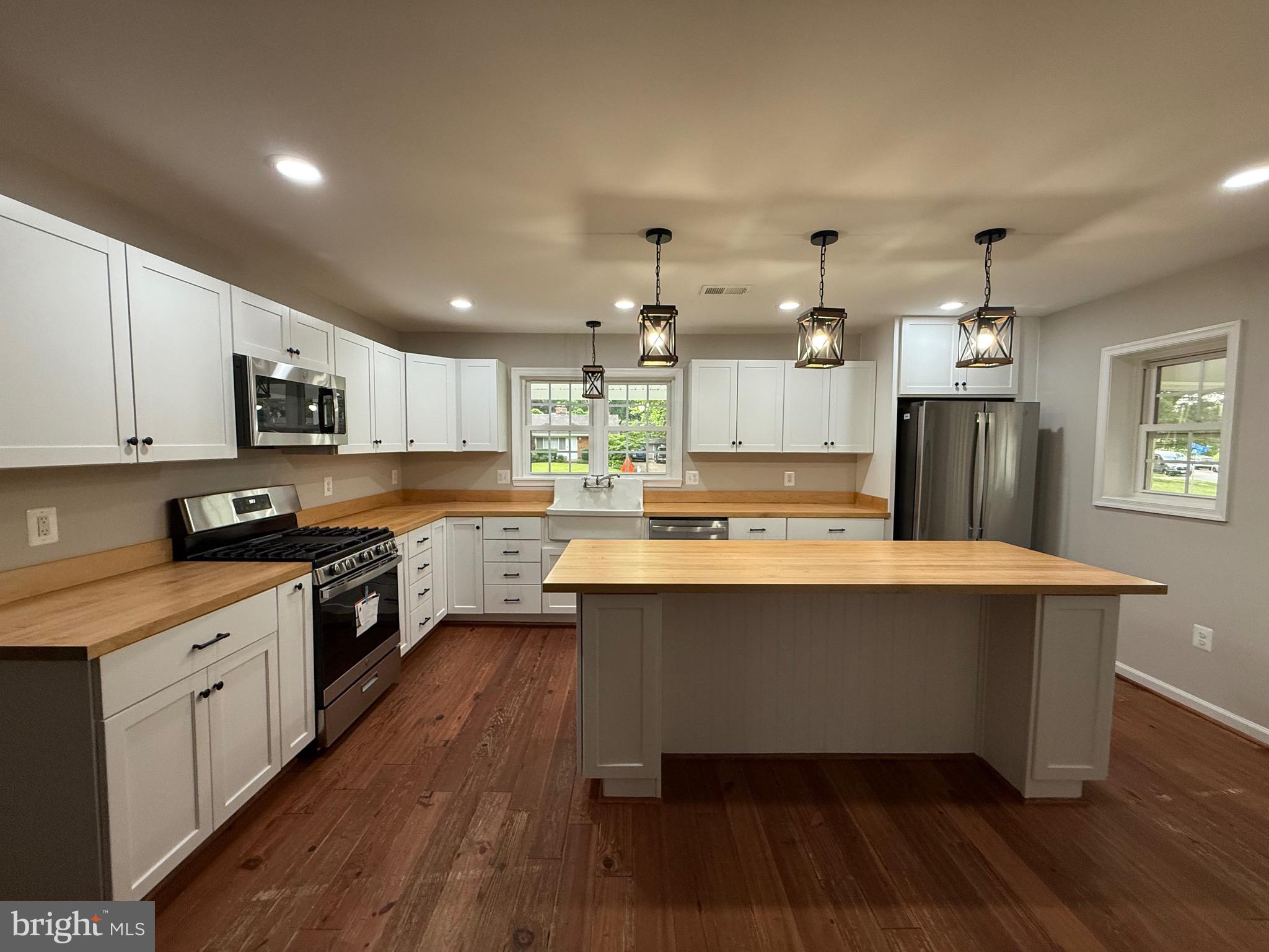 NORTH SPRINGFIELD - Residential