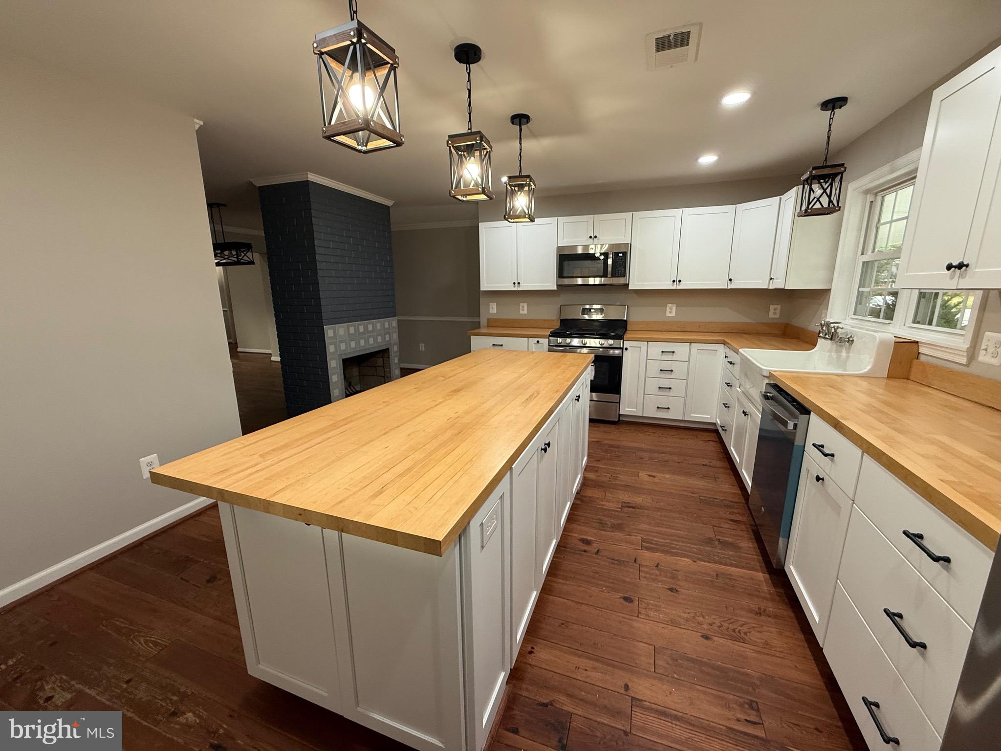 NORTH SPRINGFIELD - Residential