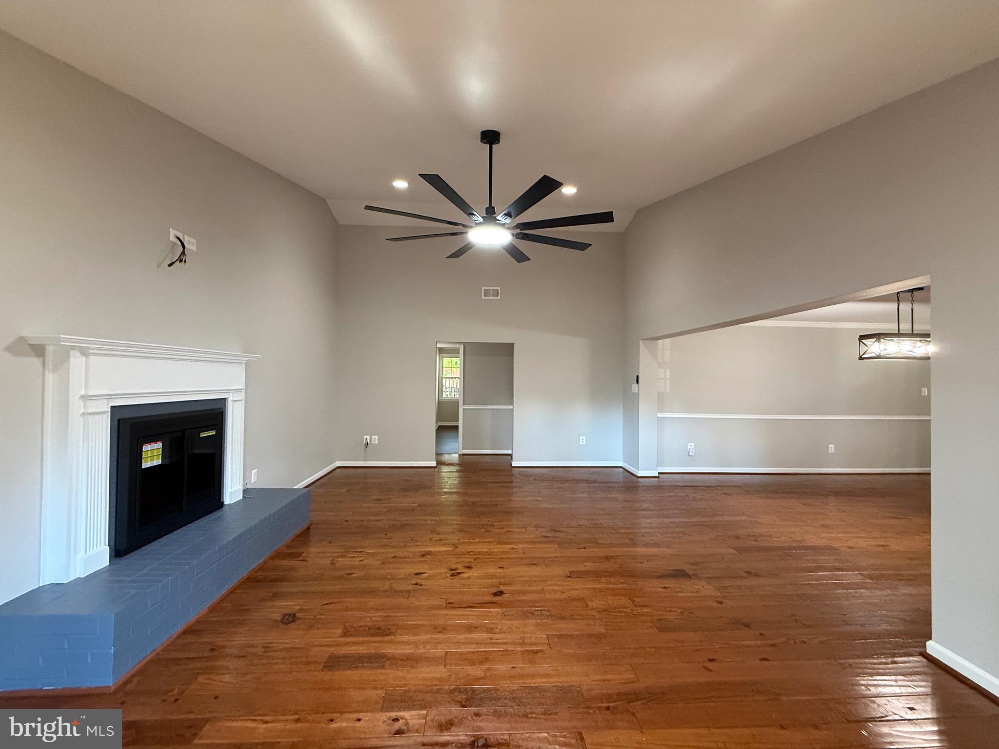 NORTH SPRINGFIELD - Residential