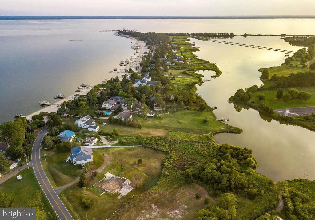 LIGHTHOUSE COMMONS - Residential