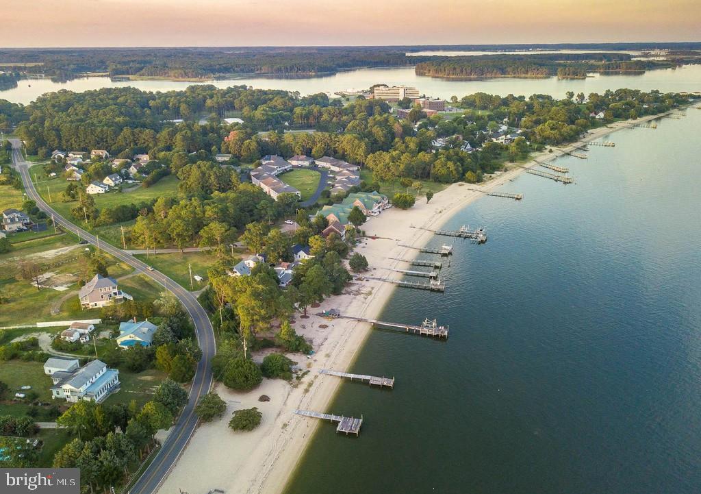 LIGHTHOUSE COMMONS - Residential