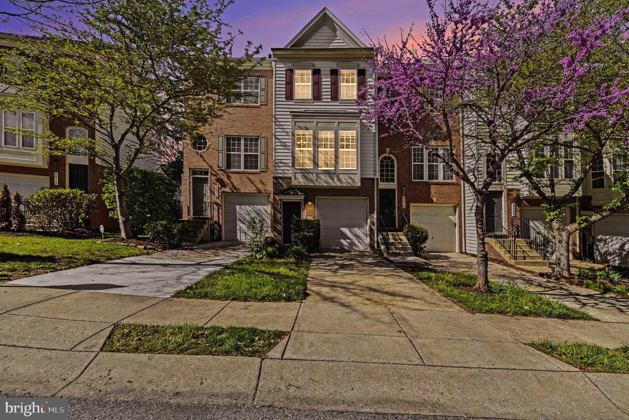 RUSSETT - Residential