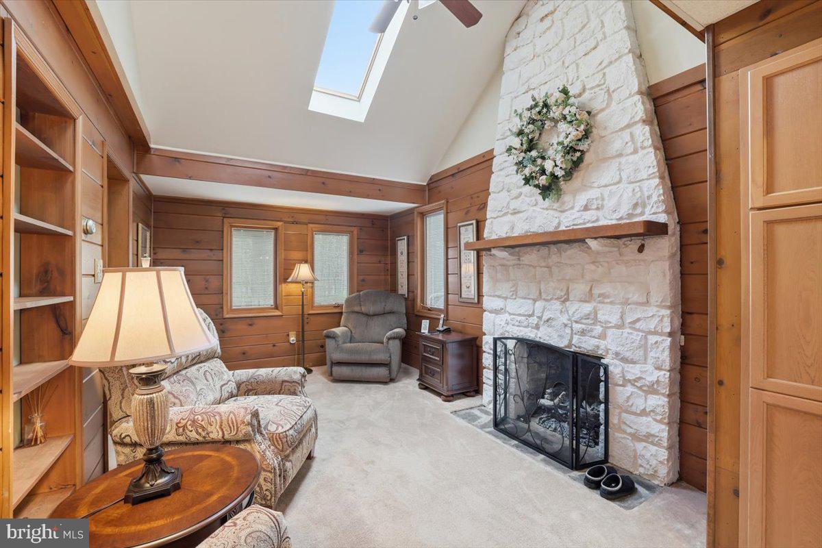 SPLIT ROCK - Residential