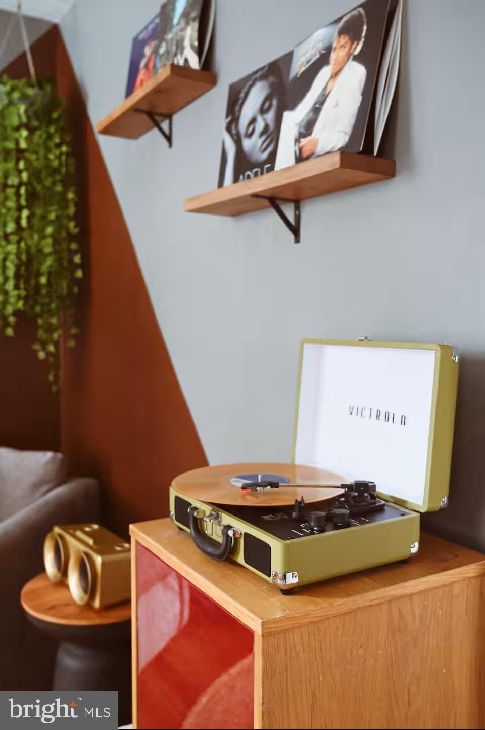 MOUNT WASHINGTON - Residential