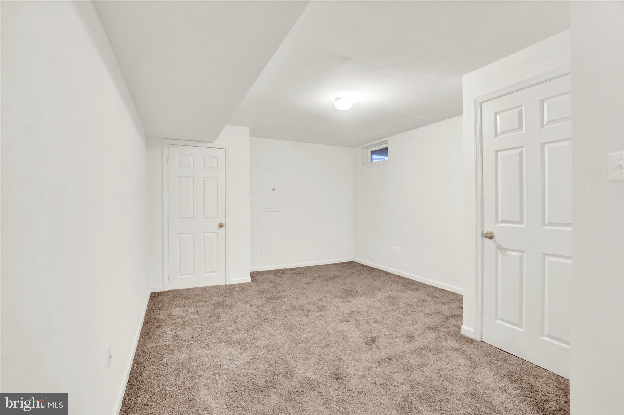 HUNTER CREEK - Residential