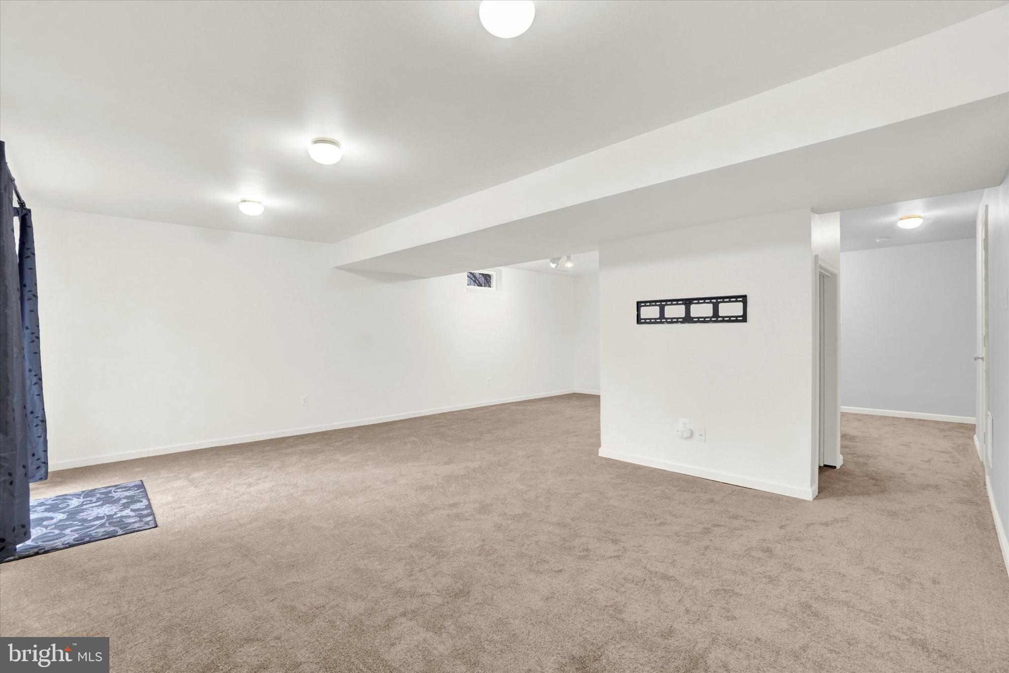 HUNTER CREEK - Residential