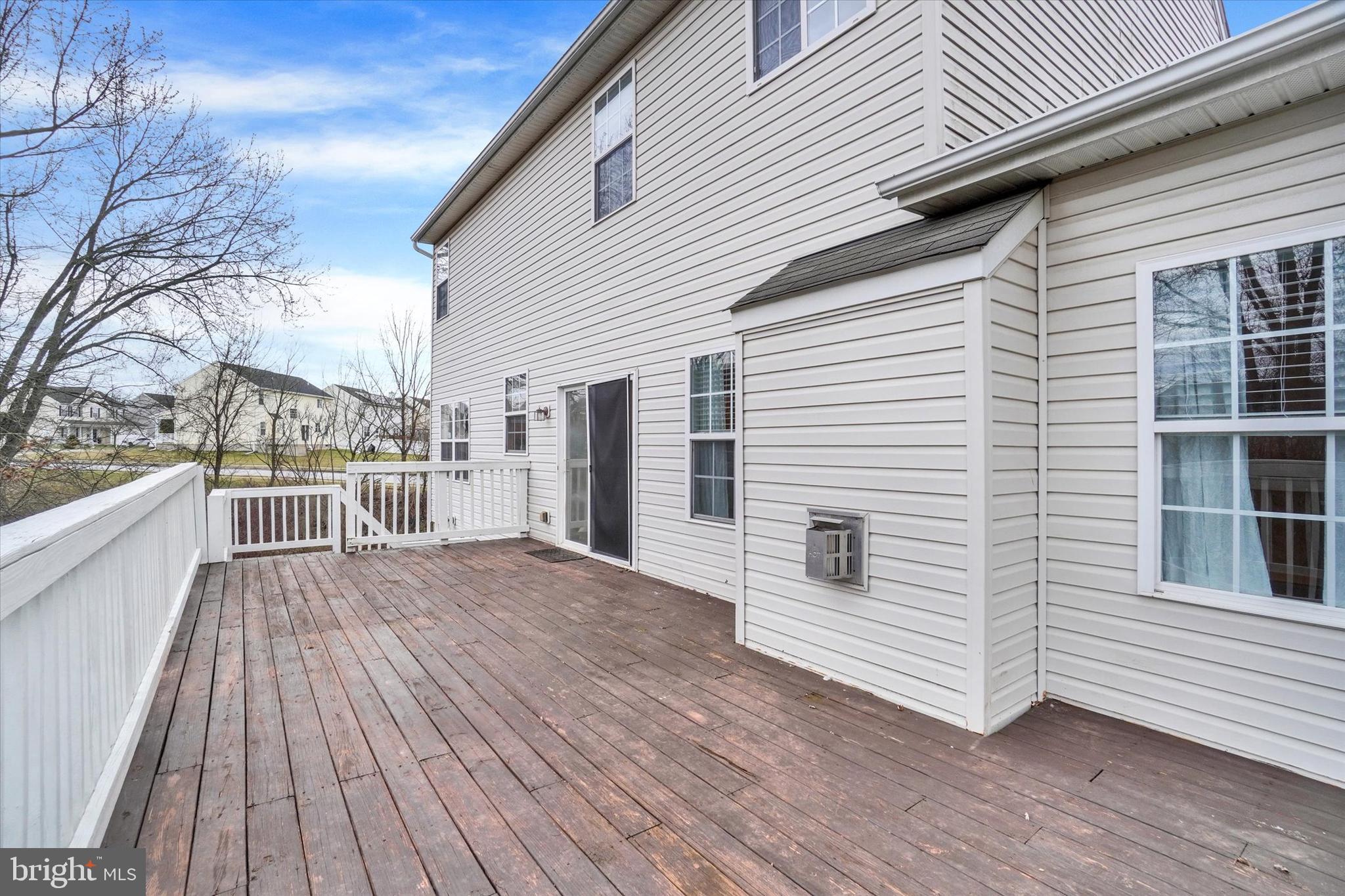HUNTER CREEK - Residential