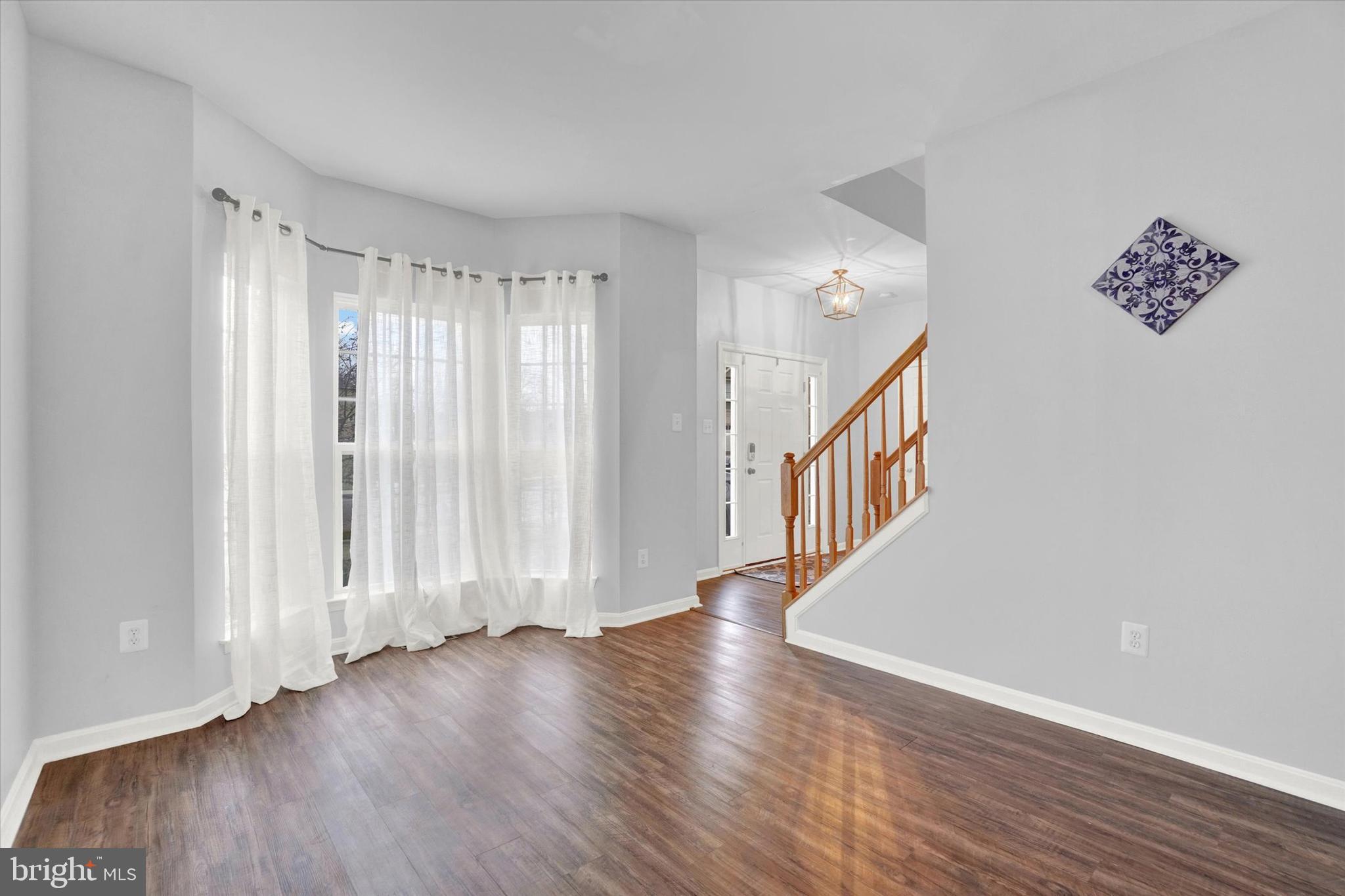 HUNTER CREEK - Residential