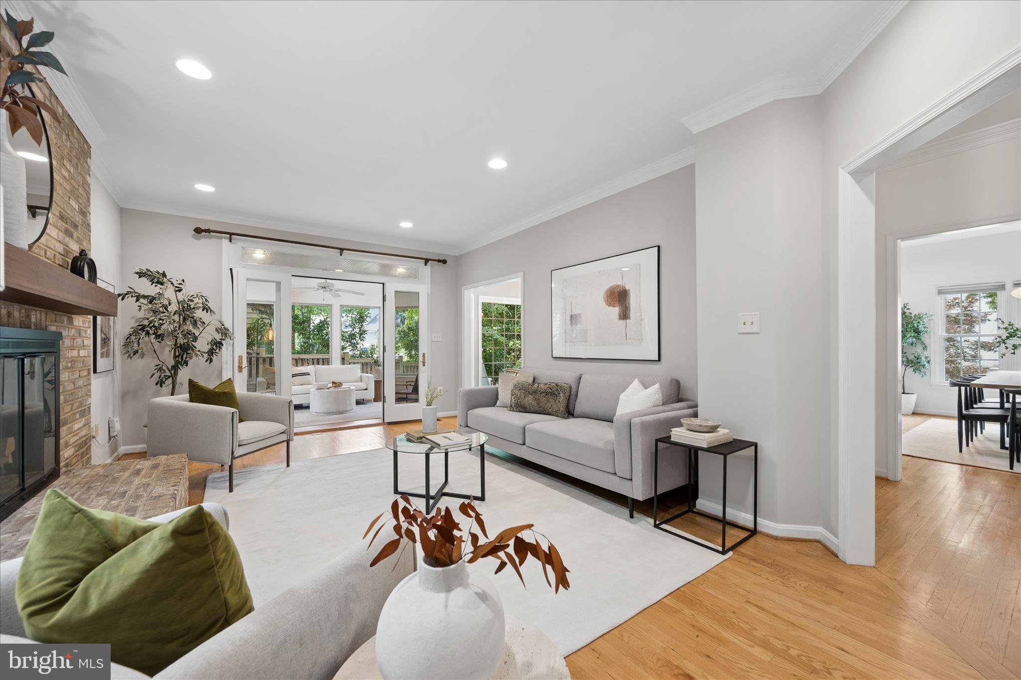 SOUTH WOODSIDE PARK - Residential