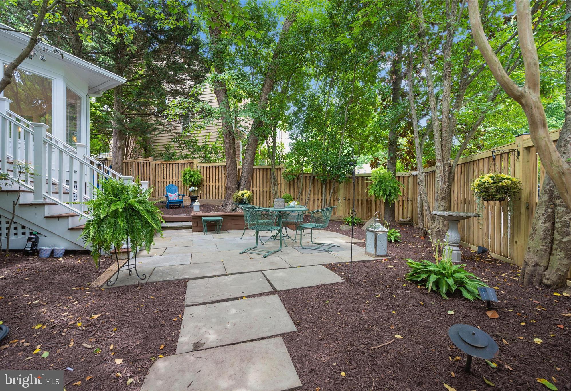 SOUTH WOODSIDE PARK - Residential