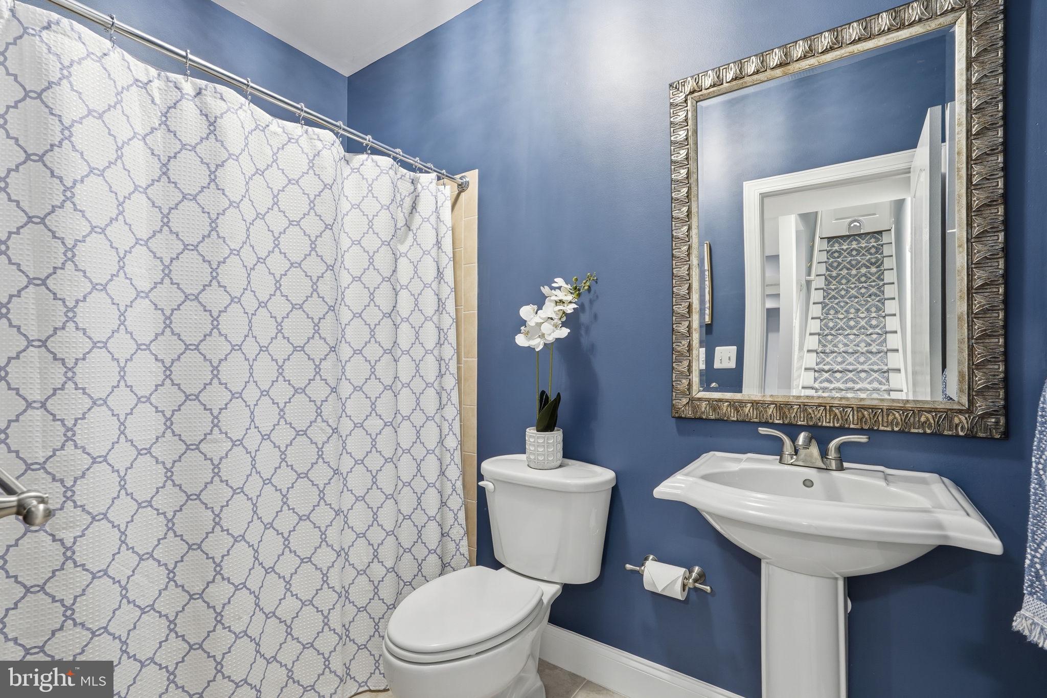 BELMONT COUNTRY CLUB - Residential