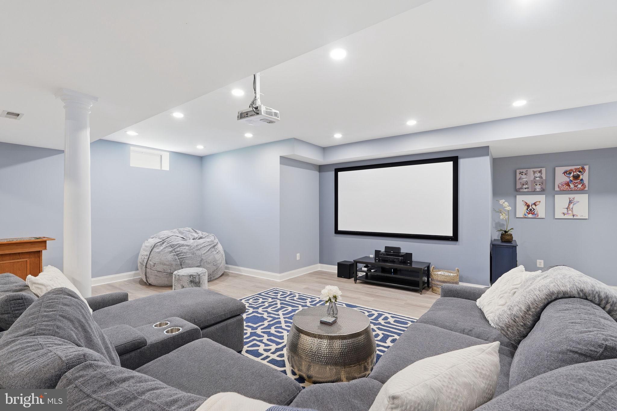 BELMONT COUNTRY CLUB - Residential