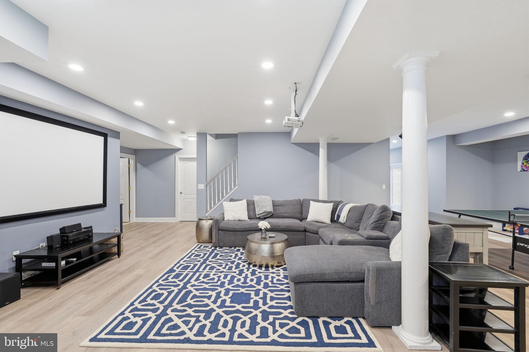 BELMONT COUNTRY CLUB - Residential