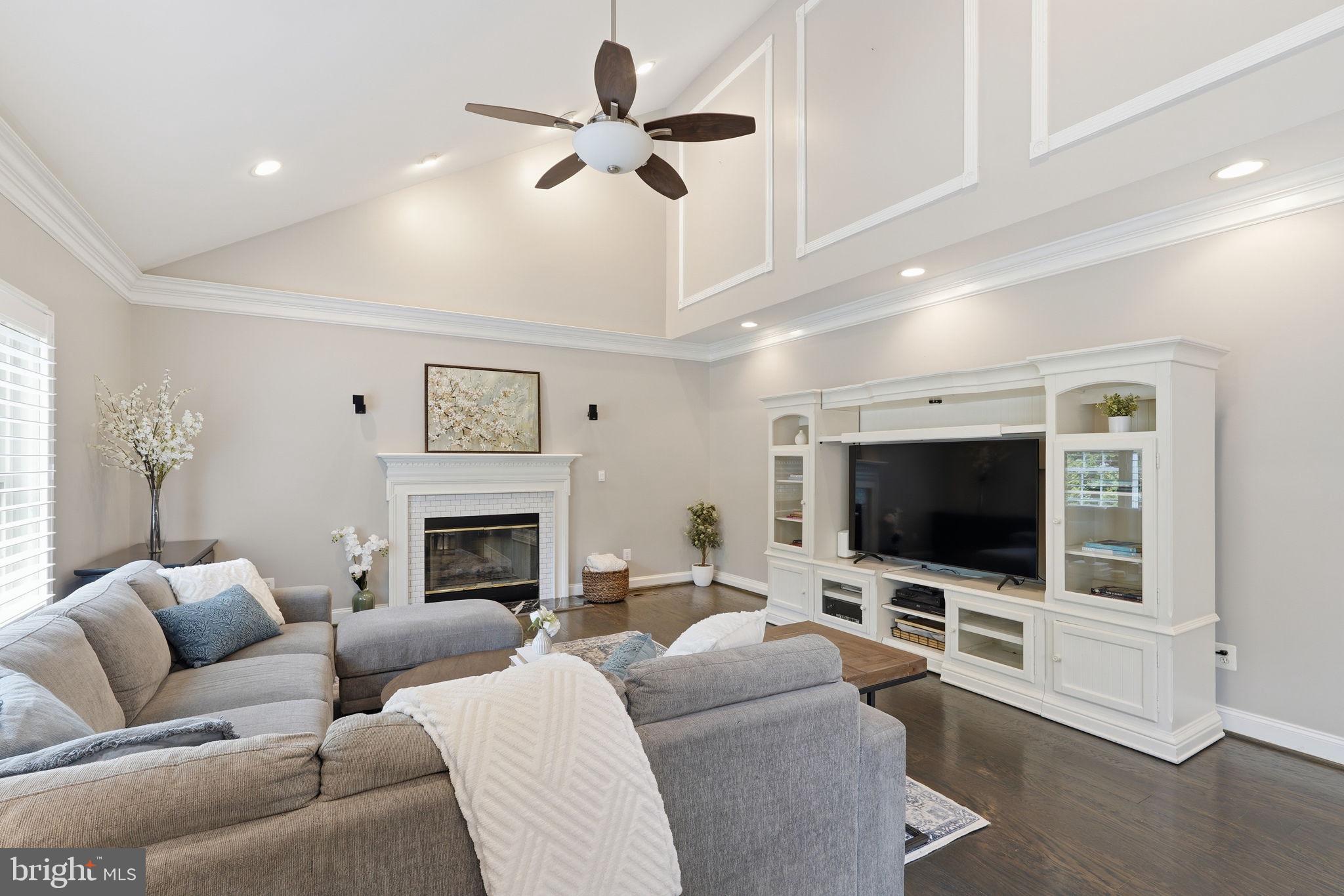 BELMONT COUNTRY CLUB - Residential