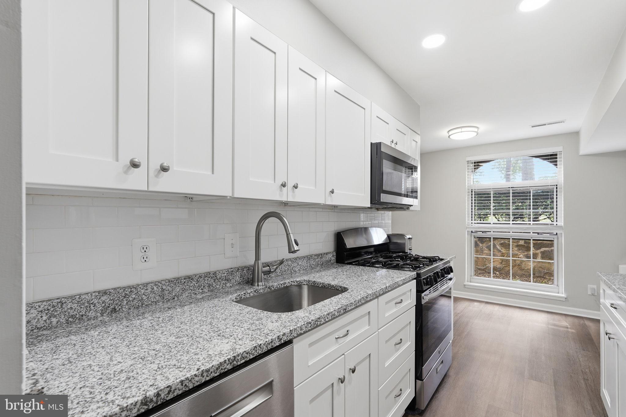 WOODBURN VILLAGE - Residential