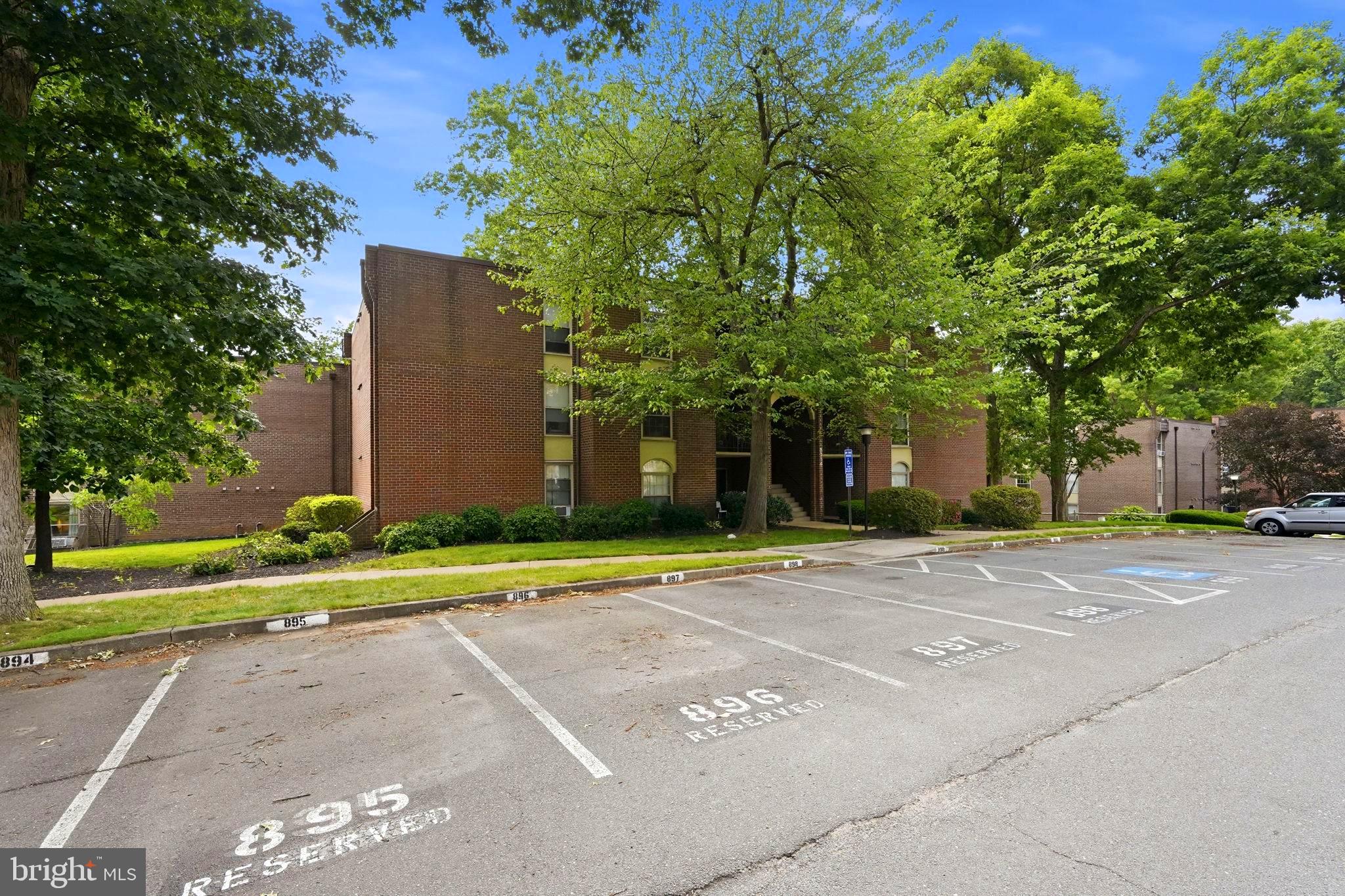 WOODBURN VILLAGE - Residential