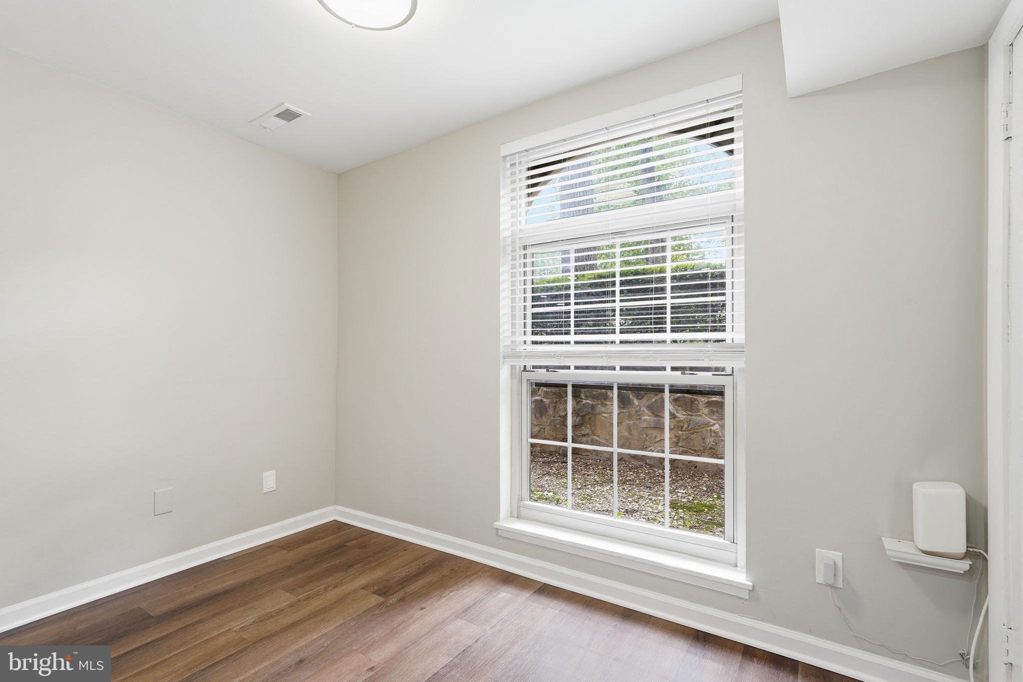 WOODBURN VILLAGE - Residential