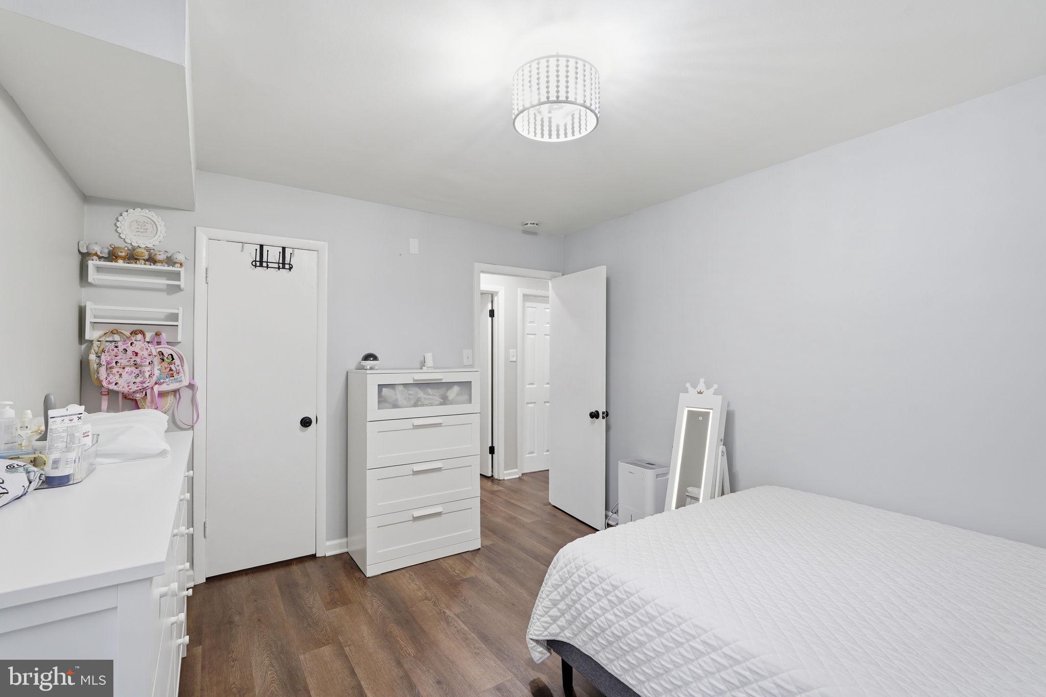 WOODBURN VILLAGE - Residential
