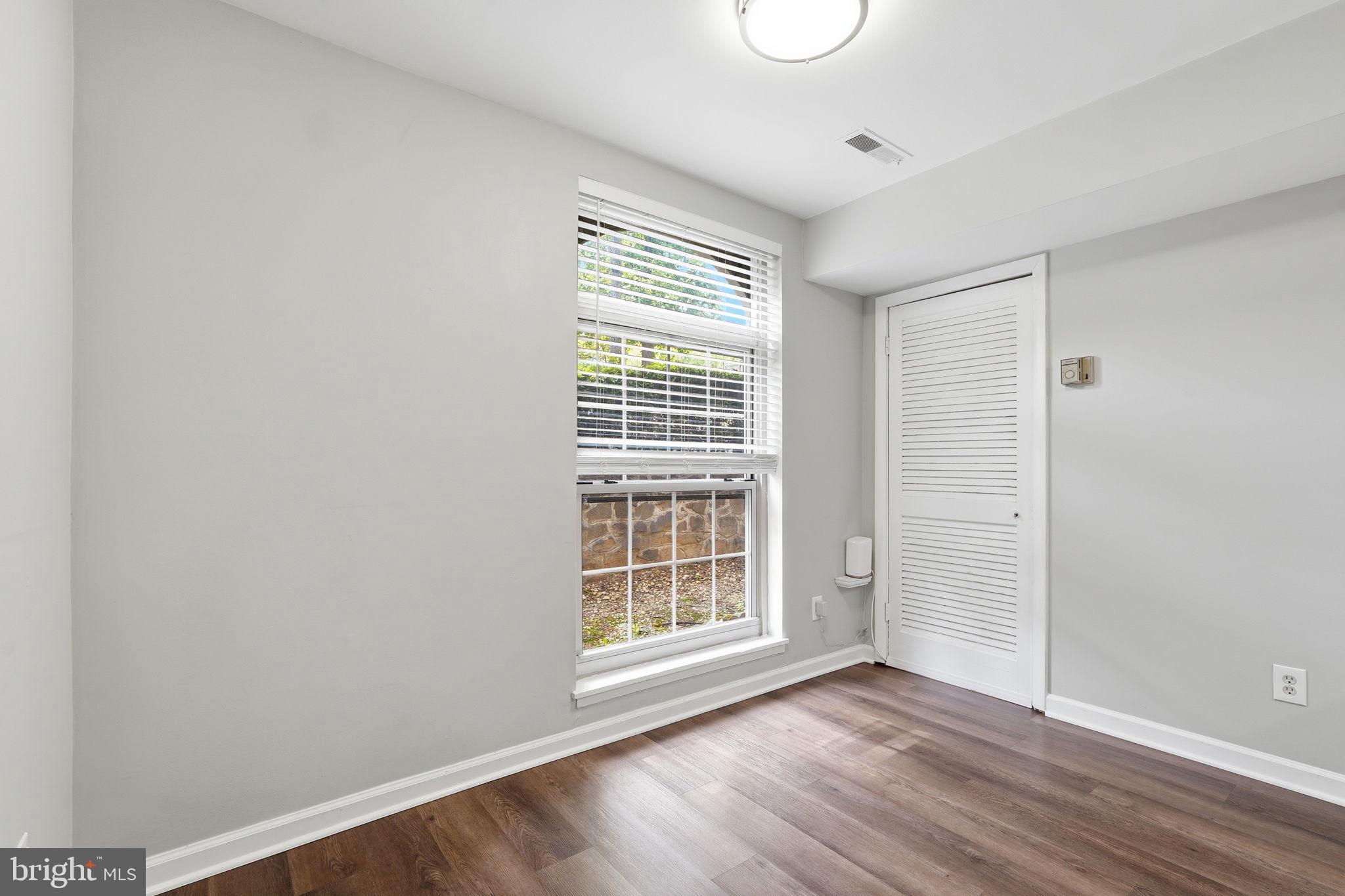 WOODBURN VILLAGE - Residential
