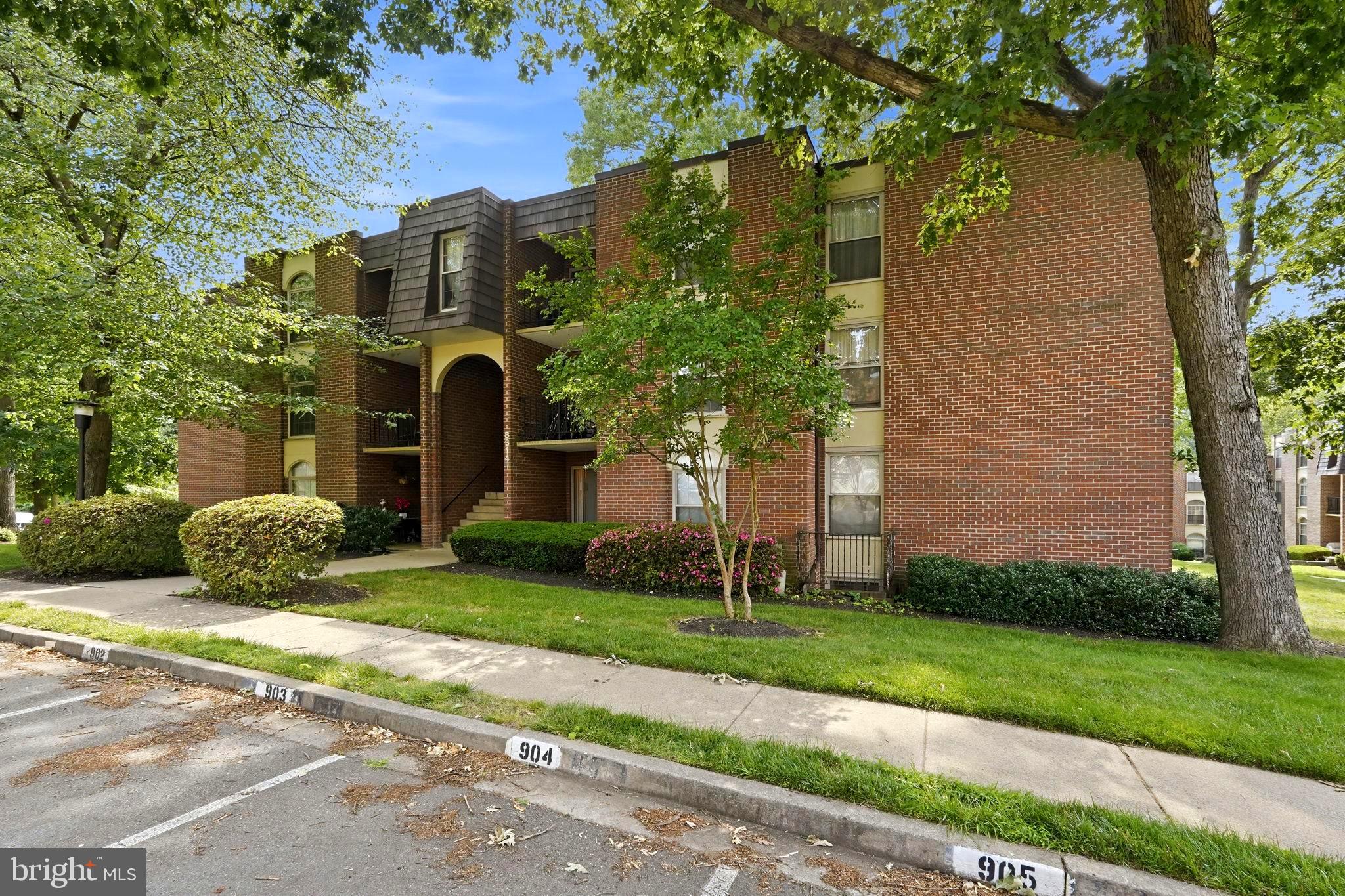 WOODBURN VILLAGE - Residential