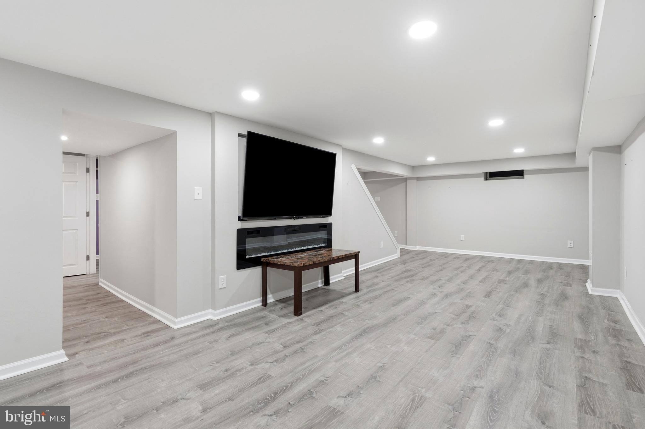 MILMONT PARK - Residential
