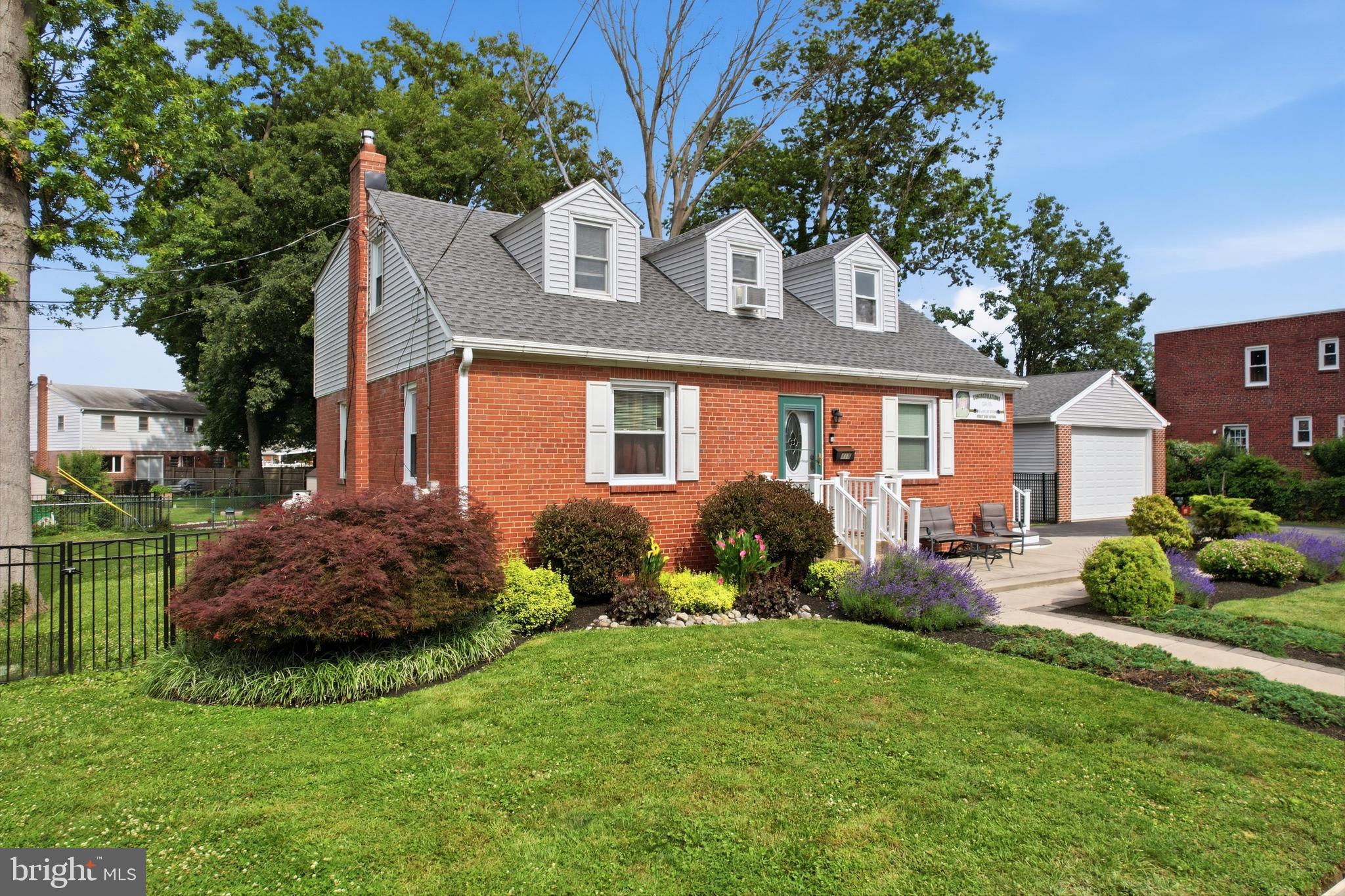 MILMONT PARK - Residential