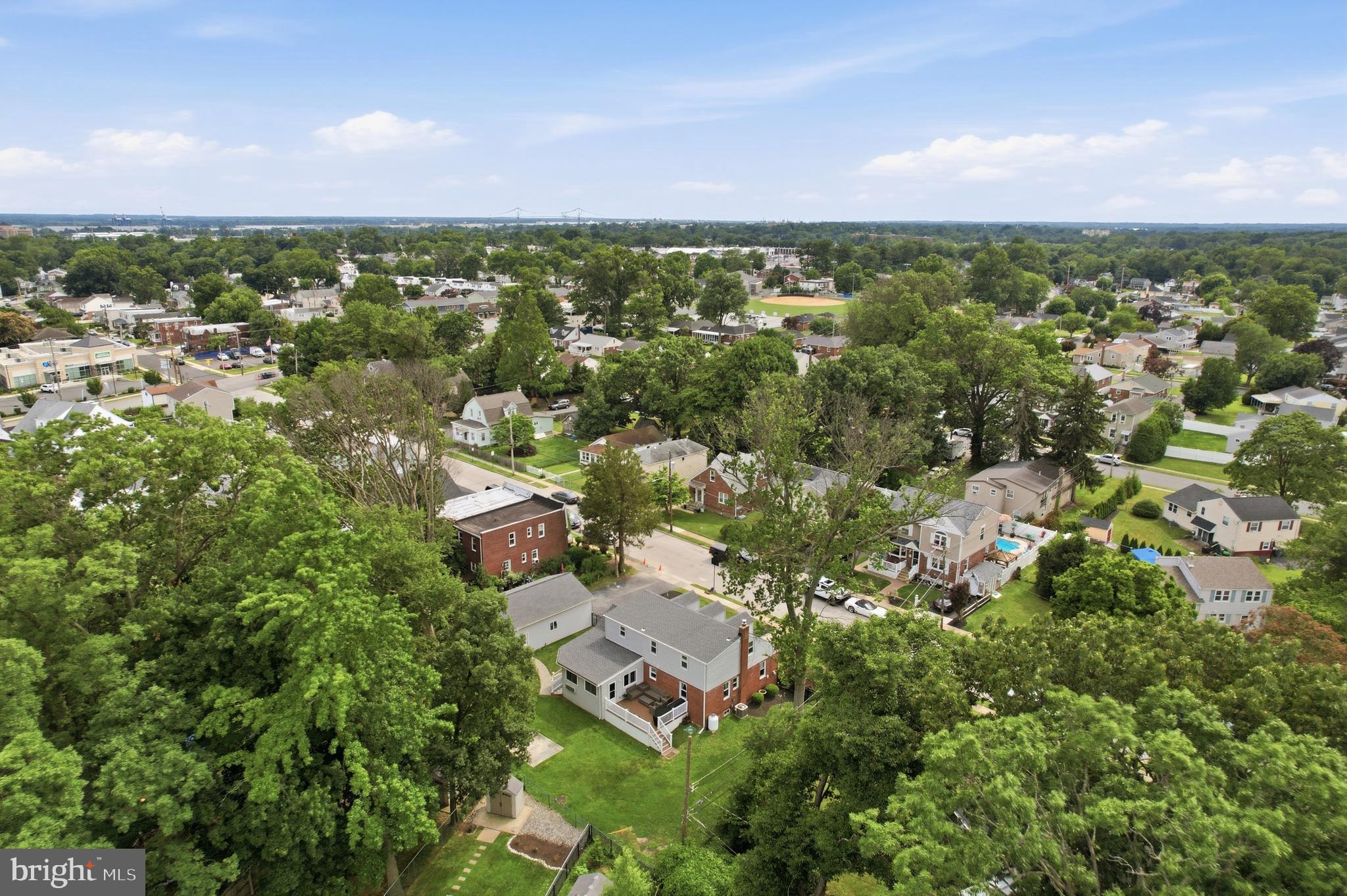 MILMONT PARK - Residential
