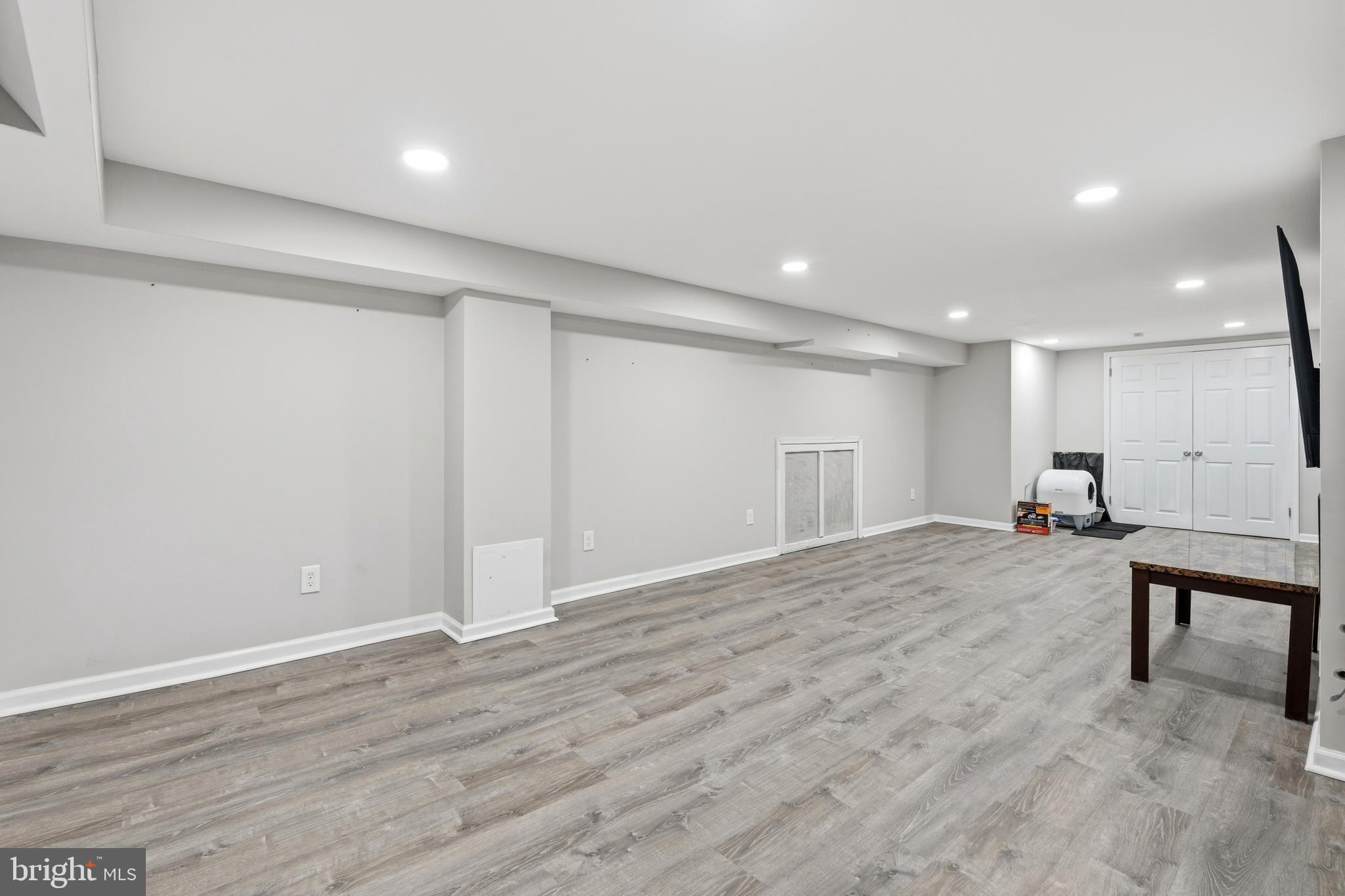 MILMONT PARK - Residential