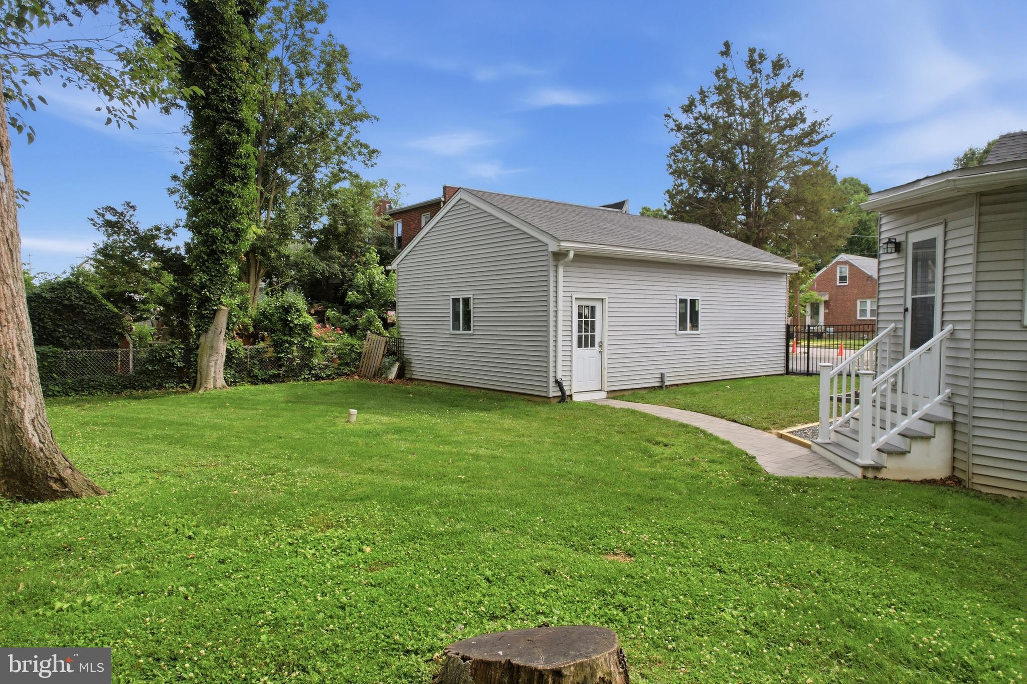 MILMONT PARK - Residential