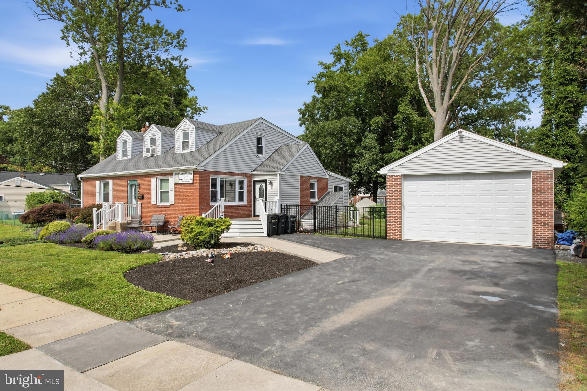 MILMONT PARK - Residential