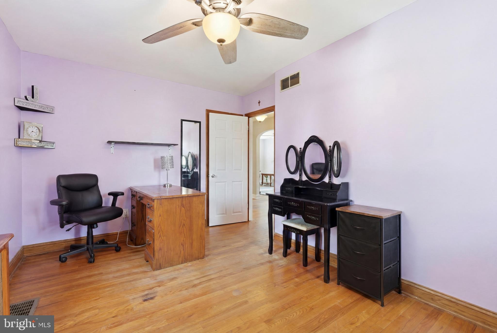 MILMONT PARK - Residential