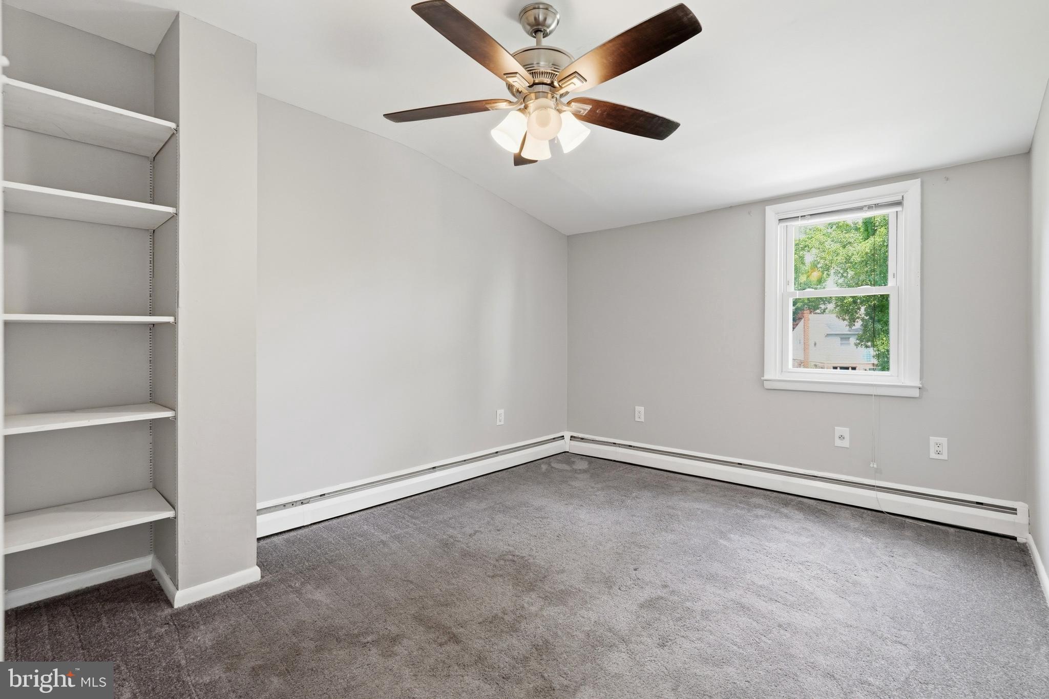 MILMONT PARK - Residential