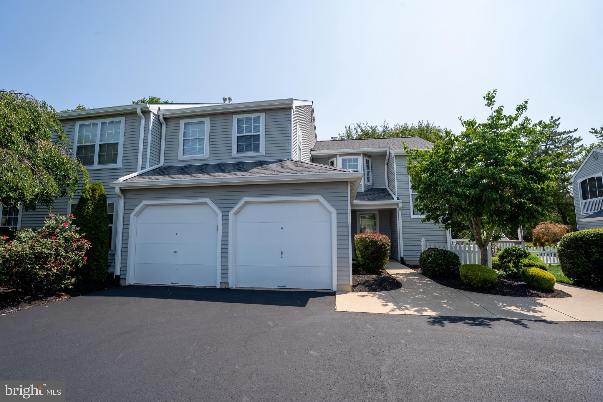 ROSE HOLLOW - Residential