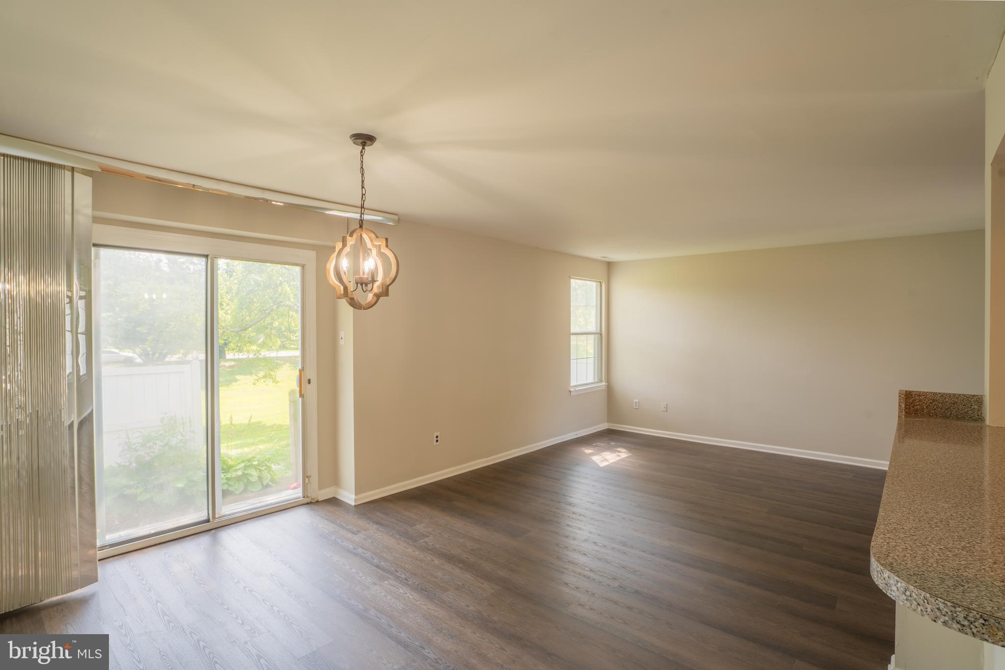ROSE HOLLOW - Residential