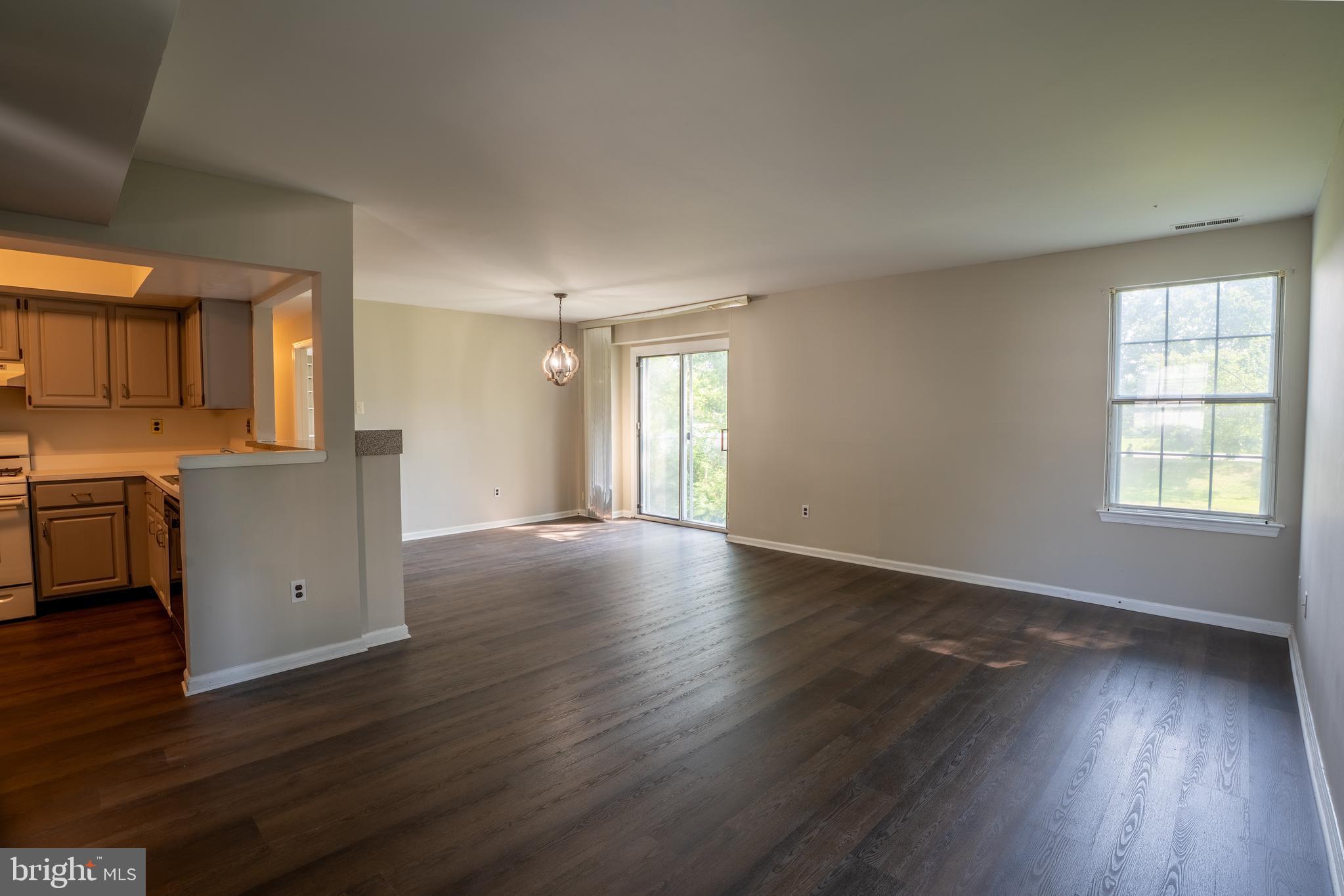 ROSE HOLLOW - Residential